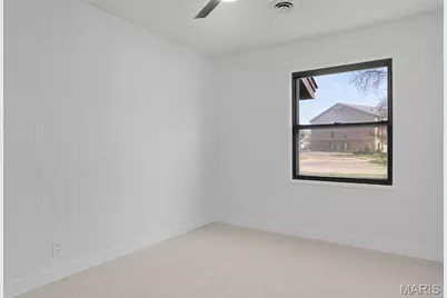 12245 Bennington Place, Maryland Heights, MO 63043 - Photo 22