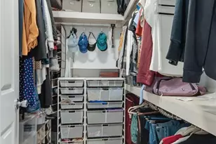 8631 Old Bonhomme Rd, University City, MO 63132 - Photo 20