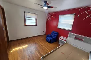 9732 Gloucester Dr, Saint Louis, MO 63137 - Photo 6