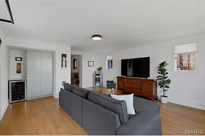 6635 Devonshire Avenue, Saint Louis, MO 63109 - Photo 6