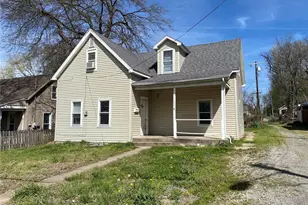 918 Bloomfield St, Cape Girardeau, MO 63703 - Photo 2
