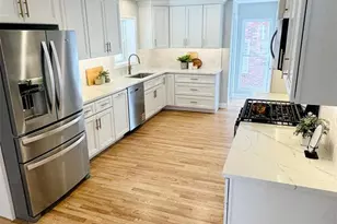 9366 White Ave, Brentwood, MO 63144 - Photo 10