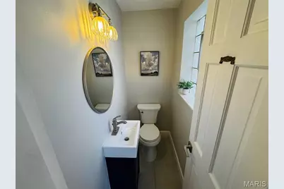 9366 White Avenue, Brentwood, MO 63144 - Photo 12