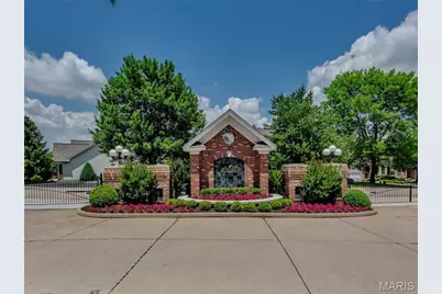 2316 Picardy Place Drive, Chesterfield, MO 63017 - Photo 2