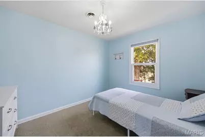 25 Delord Avenue, Maryland Heights, MO 63043 - Photo 18