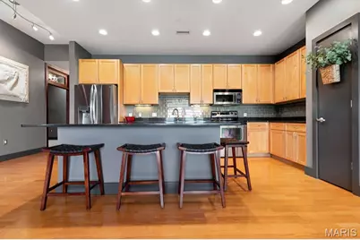 630 Emerson Road #404, Creve Coeur, MO 63141 - Photo 6