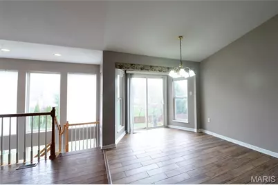 11478 Pineview Crossing Drive, Maryland Heights, MO 63043 - Photo 12