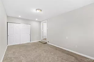 1045 S Waterford Dr, Florissant, MO 63033 - Photo 18