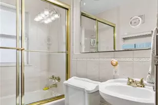 14 Elwood Ct, Florissant, MO 63031 - Photo 18