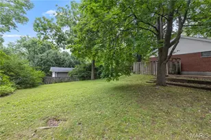 445 Washington St, Florissant, MO 63031 - Photo 22