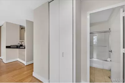 210 N 17th Street #706, Saint Louis, MO 63103 - Photo 32