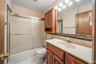 11863 Charlemagne Dr, Maryland Heights, MO 63043 - Photo 16