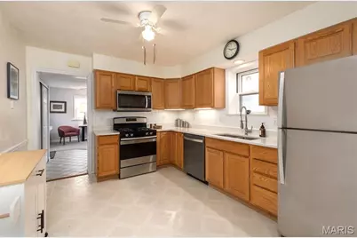 6553 Lindenwood Place, Saint Louis, MO 63109 - Photo 6