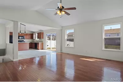 22 Colonial Creek Court, Wentzville, MO 63385 - Photo 8