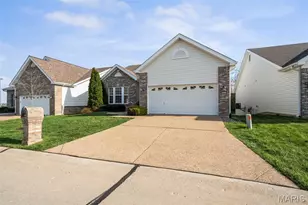 104 Ellington Oaks Dr, Saint Peters, MO 63376 - Photo 2