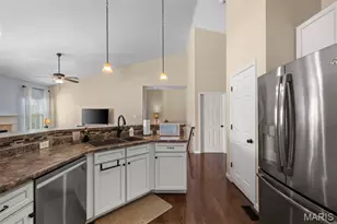 104 Ellington Oaks Dr, Saint Peters, MO 63376 - Photo 10