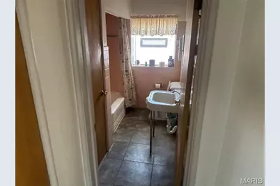 6414 Center Court, Saint Louis, MO 63116 - Photo 8