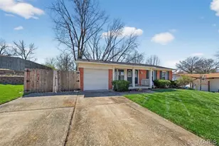 2318 La Cuesta Dr, Florissant, MO 63031 - Photo 4