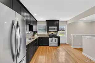 8628 Mayflower Ct, Saint Louis, MO 63132 - Photo 12