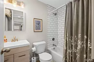 9842 Coventry Ln, Saint Louis, MO 63123 - Photo 16