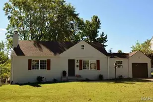 9842 Coventry Ln, Saint Louis, MO 63123 - Photo 1