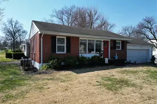 210 St Florent Ln, Florissant, MO 63031 - Photo 2