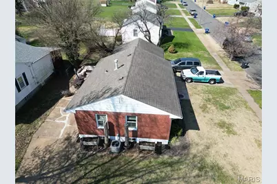 210 Saint Florent Lane, Florissant, MO 63031 - Photo 6
