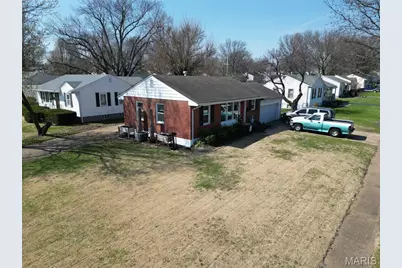 210 Saint Florent Lane, Florissant, MO 63031 - Photo 4