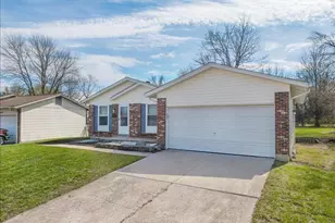 724 Baltic Dr, Florissant, MO 63031 - Photo 2