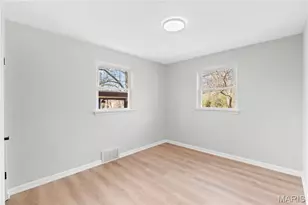 7171 White Oak Ln, University City, MO 63130 - Photo 14