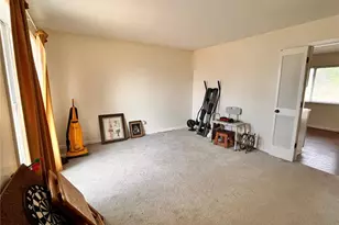 4208 Massabielle Dr, Saint Louis, MO 63129 - Photo 2