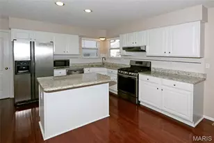 5023 Royal Burgess Dr, Saint Peters, MO 63304 - Photo 8