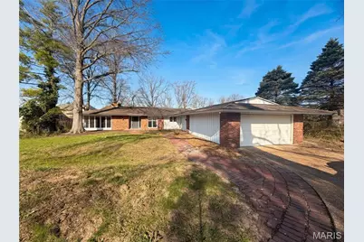 565 Graeser Road, Saint Louis, MO 63141 - Photo 1