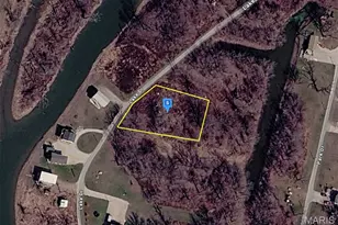 120 Lake Dr, Elsberry, MO 63343 - Photo 1