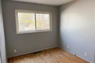 2910 Wellington Dr, Florissant, MO 63033 - Photo 12