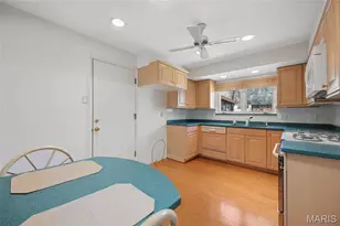 9835 Ridgely Ln, Saint Louis, MO 63123 - Photo 6