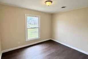 1063 Ravenwood Dr, Montgomery City, MO 63361 - Photo 12