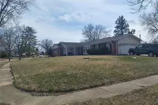 2703 Aberdeen Dr, Florissant, MO 63033 - Photo 4