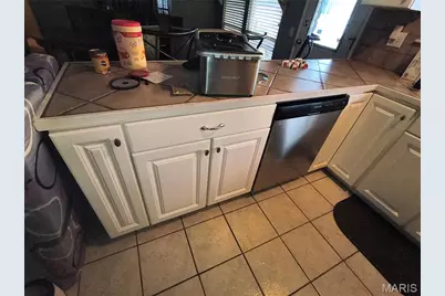 2703 Aberdeen Drive, Florissant, MO 63033 - Photo 36