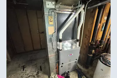 2703 Aberdeen Drive, Florissant, MO 63033 - Photo 24