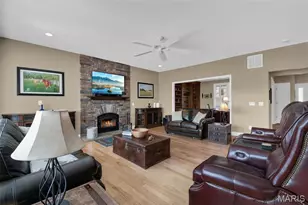 4500 Hueffmeier Rd, Defiance, MO 63341 - Photo 24