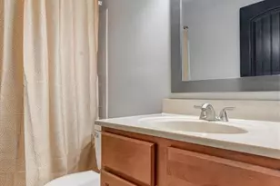 5133 Hollow Wood Ct, Saint Louis, MO 63128 - Photo 16