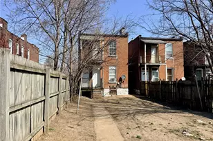 3142 Winnebago St, Saint Louis, MO 63118 - Photo 2