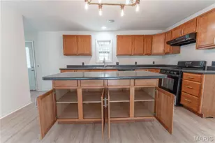 202 W Canada St, Sturgeon, MO 65284 - Photo 12