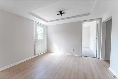 202 W Canada Street, Sturgeon, MO 65284 - Photo 6