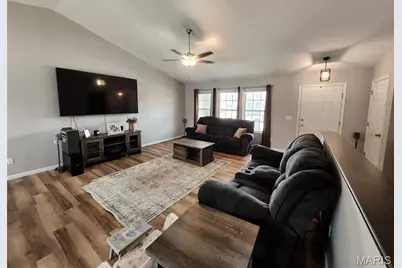 210 Creekwood Boulevard, Troy, MO 63379 - Photo 4