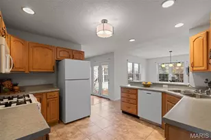 5023 Waringford Dr, Unincorporated, MO 63128 - Photo 8