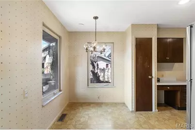 313 Providence Road, Ballwin, MO 63011 - Photo 12