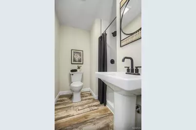 12128 Fleetwood Place, Maryland Heights, MO 63043 - Photo 10