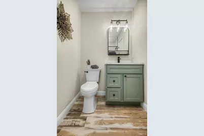 12128 Fleetwood Place, Maryland Heights, MO 63043 - Photo 14